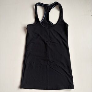 💚3/$15💚 TNA Aritzia Black Sleeveless Women's Top